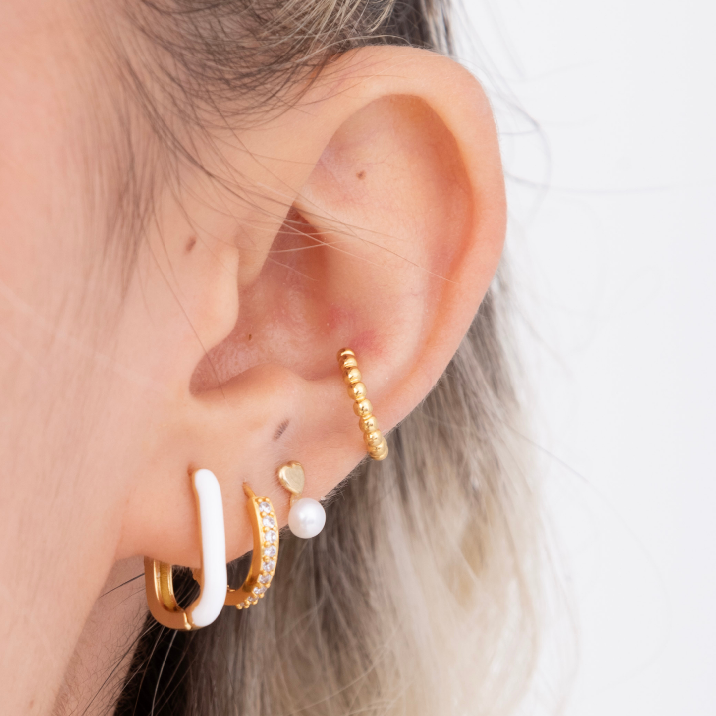 Ear Cuff Bolitas