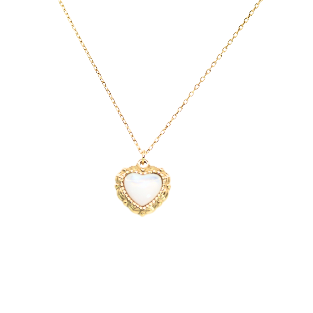 Collar corazón blanco