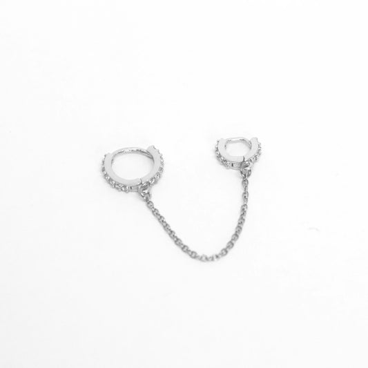 Doble hoop con cadena plateada