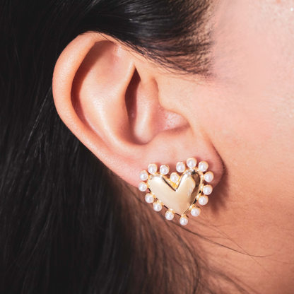 Aretes corazón con perlita par
