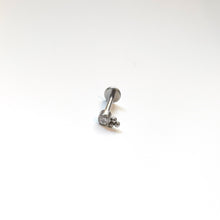 Cargar imagen en el visor de la galería, Piercing Bisel Bolitas Titanio